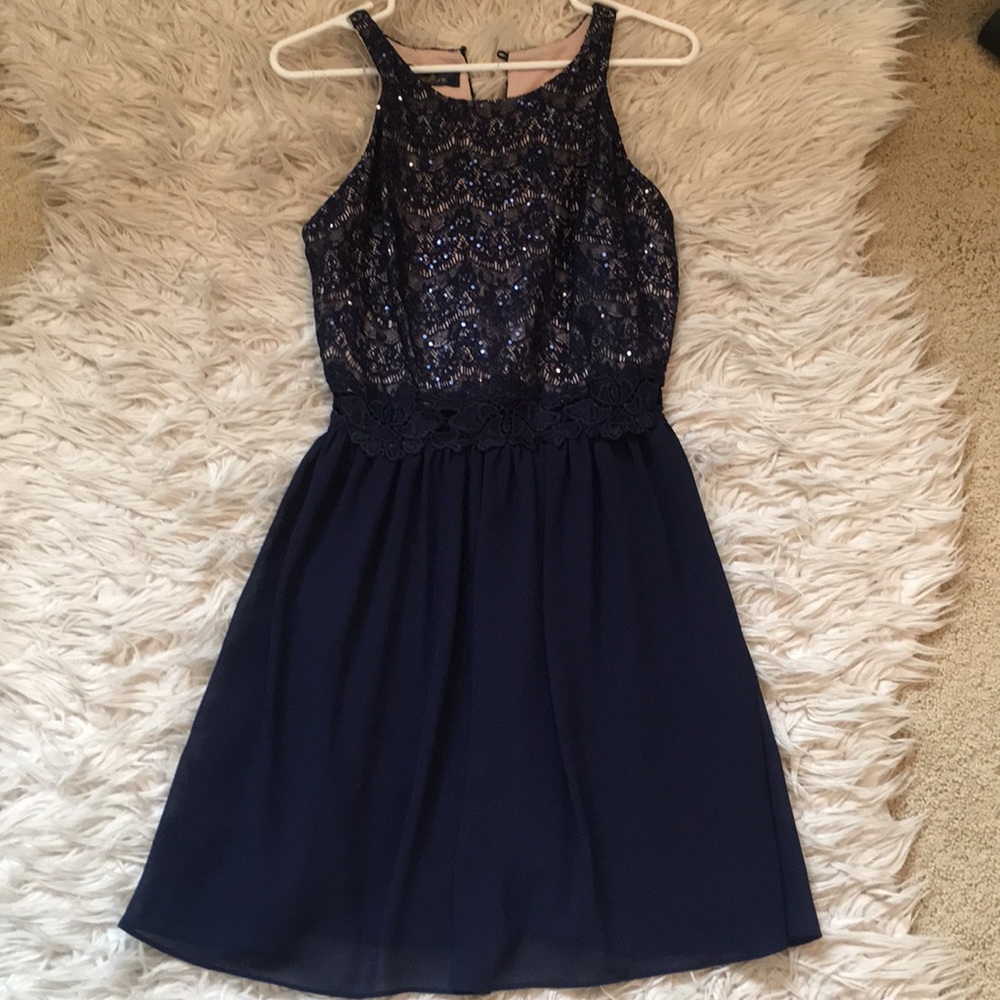 Francesca’s dress size small